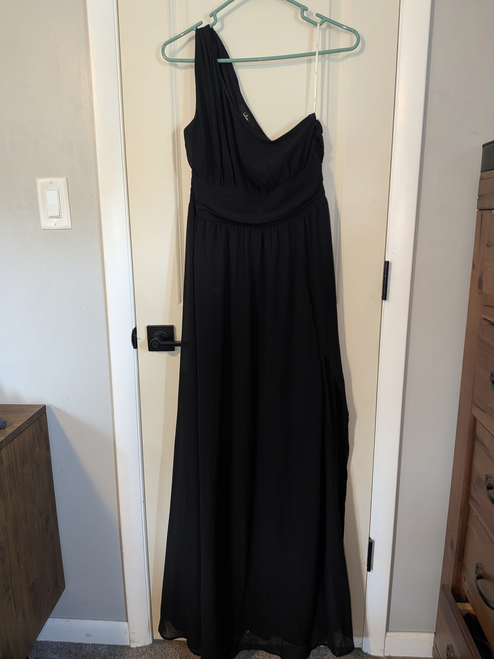 Lulu's Black One-Shoulder Evening Gown